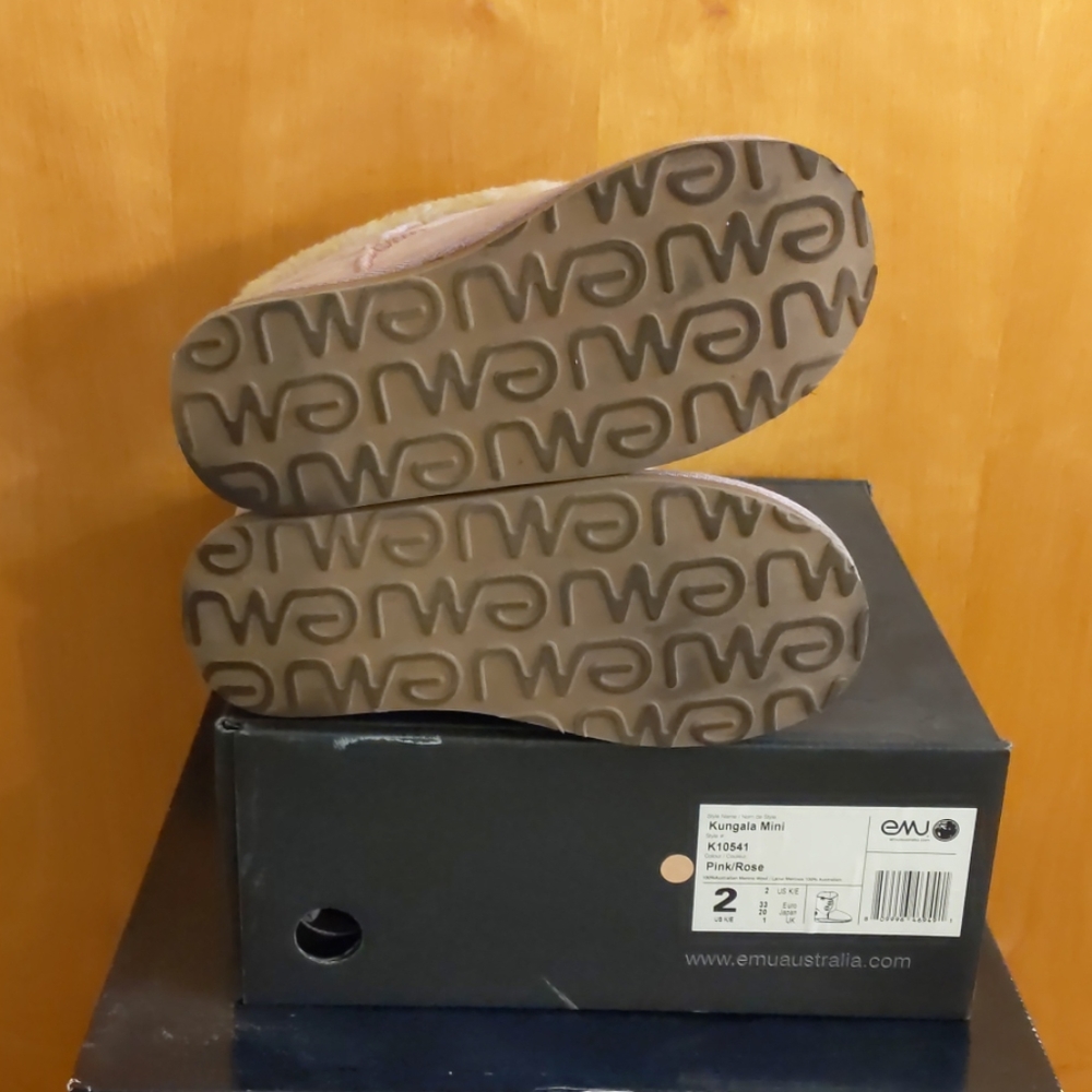 Emu Boots - Picture 6 of 7
